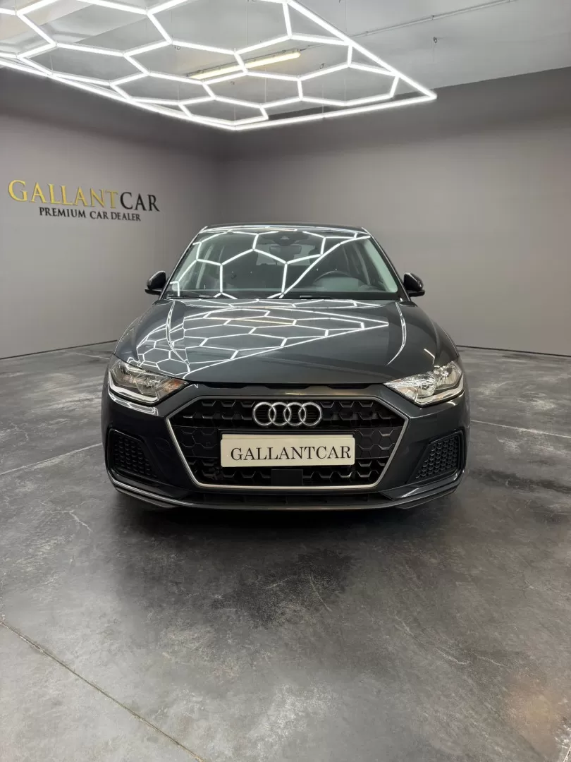 Audi A1 1.0 TFSI - foto 6