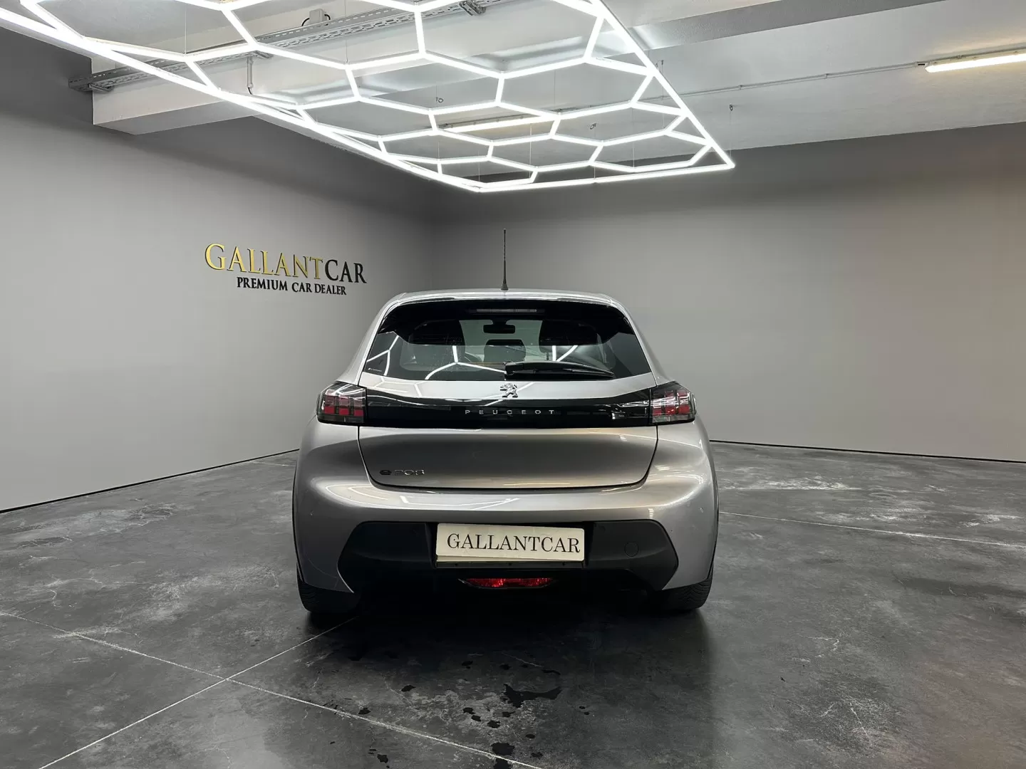Peugeot e-208 e-208 50 kWh Aut. LED KeylessGo Klima PDC - foto 4