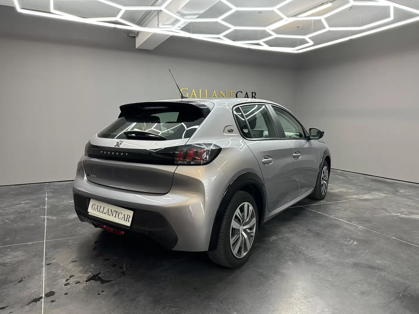 Peugeot e-208 e-208 50 kWh Aut. LED KeylessGo Klima PDC - foto 5