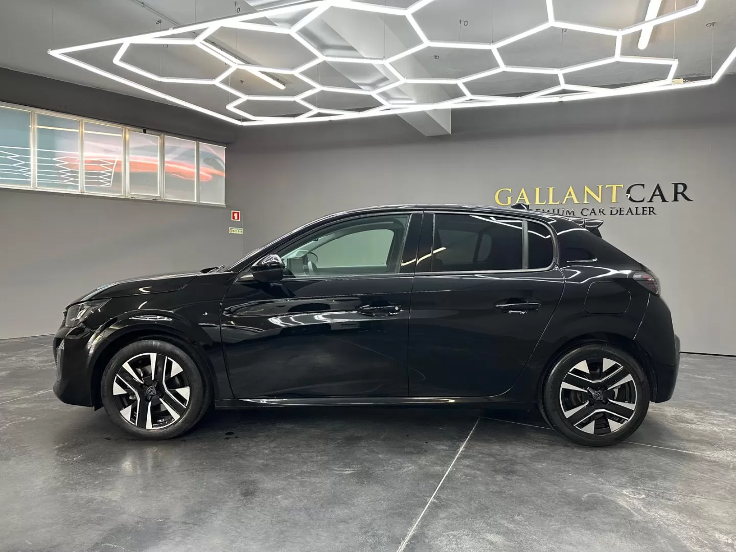 Peugeot 208 1.2 74 KW Allure - foto 4