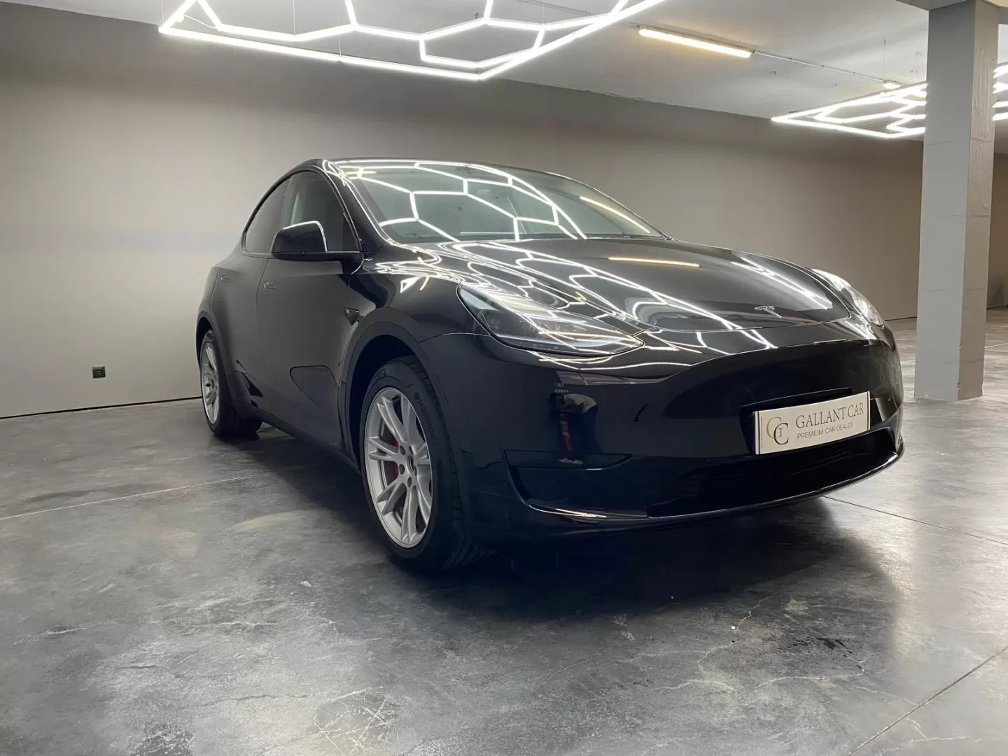 Tesla Model Y RWD - foto 4