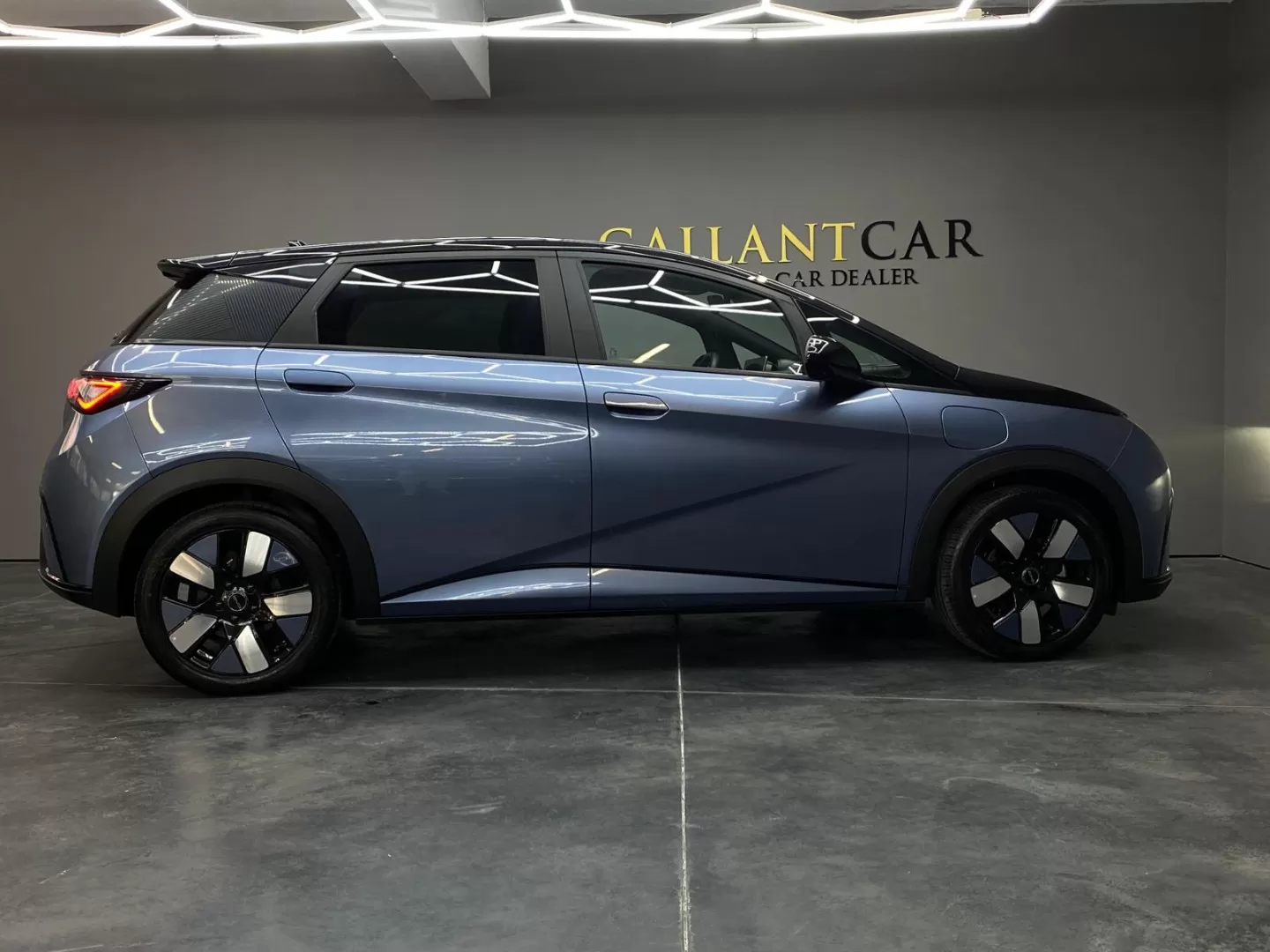 BYD Dolphin 60.4 kWh Design - foto 7