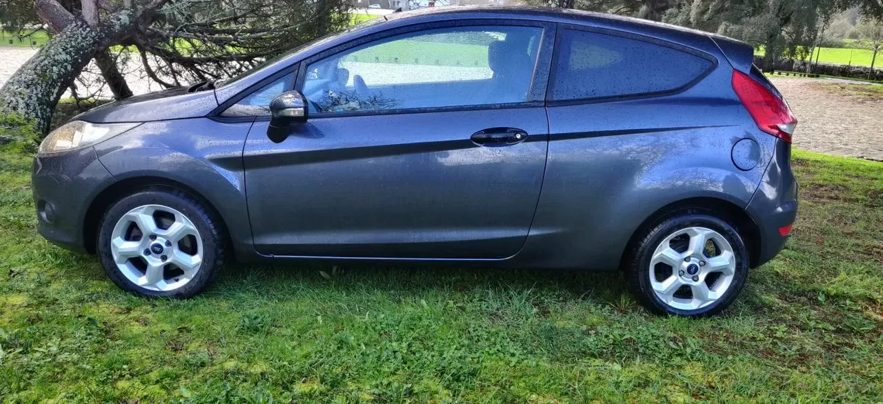 Ford  FIESTA - foto 8