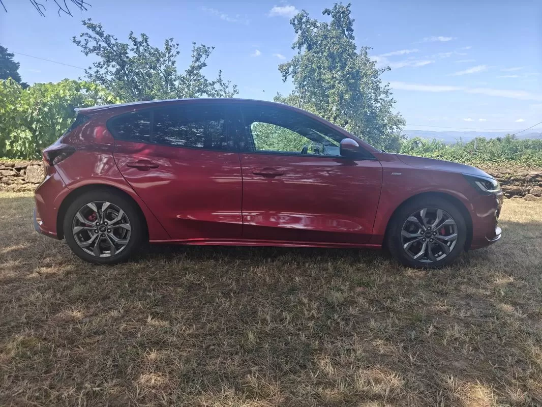 Ford Focus 1.0 EcoBoost MHEV ST-Line - foto 2