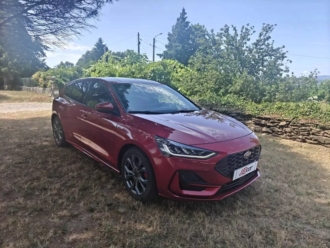 Ford Focus 1.0 EcoBoost MHEV ST-Line - foto 3