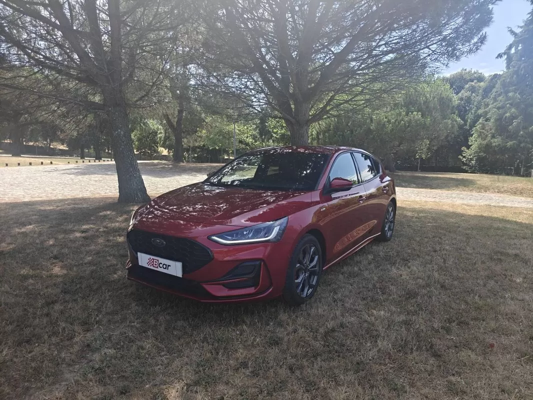 Ford Focus 1.0 EcoBoost MHEV ST-Line - foto 6