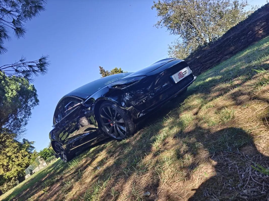 Tesla Model 3  Langstreckenbatt Awd Dual Motor Performance