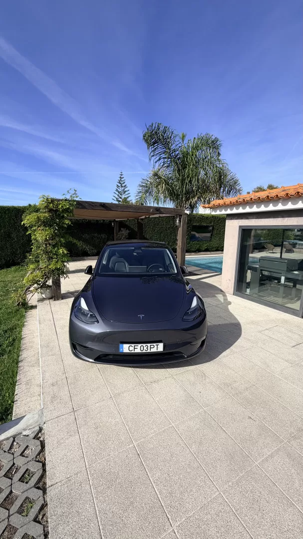 Tesla Model Y Long-Range RWD - foto 4
