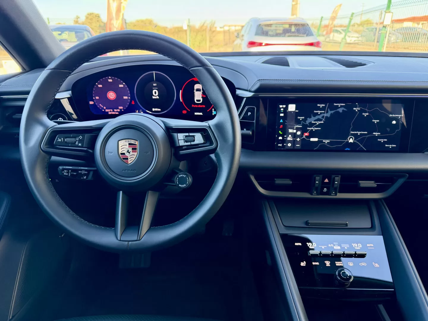 Porsche Macan Electric 4 - foto 2