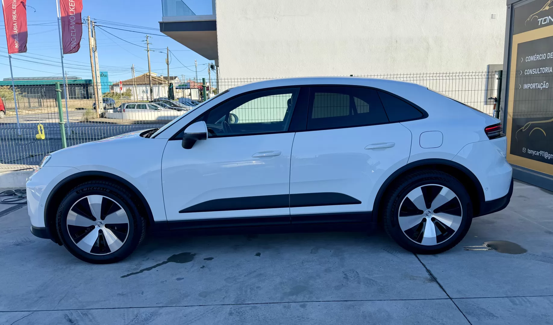 Porsche Macan Electric 4 - foto 4