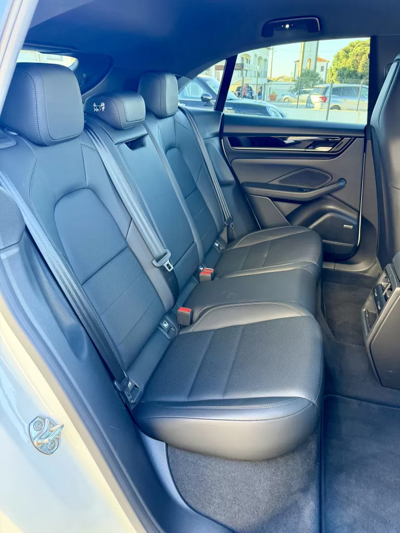Porsche Macan Electric 4 - foto 5