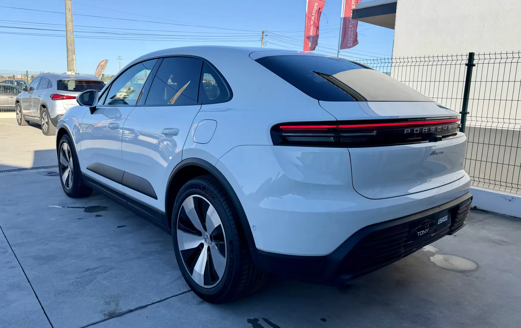 Porsche Macan Electric 4 - foto 6