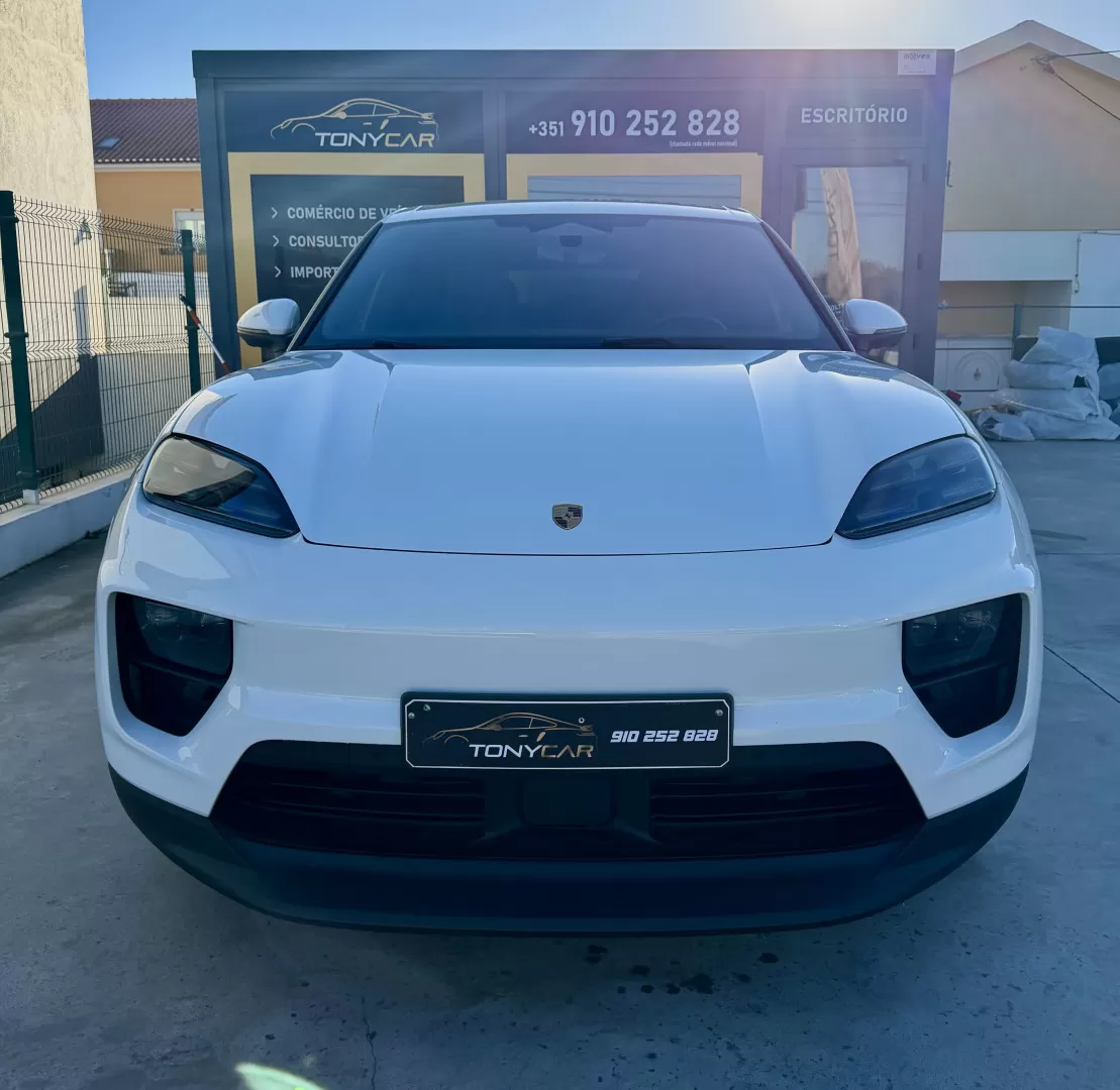 Porsche Macan Electric 4 - foto 8