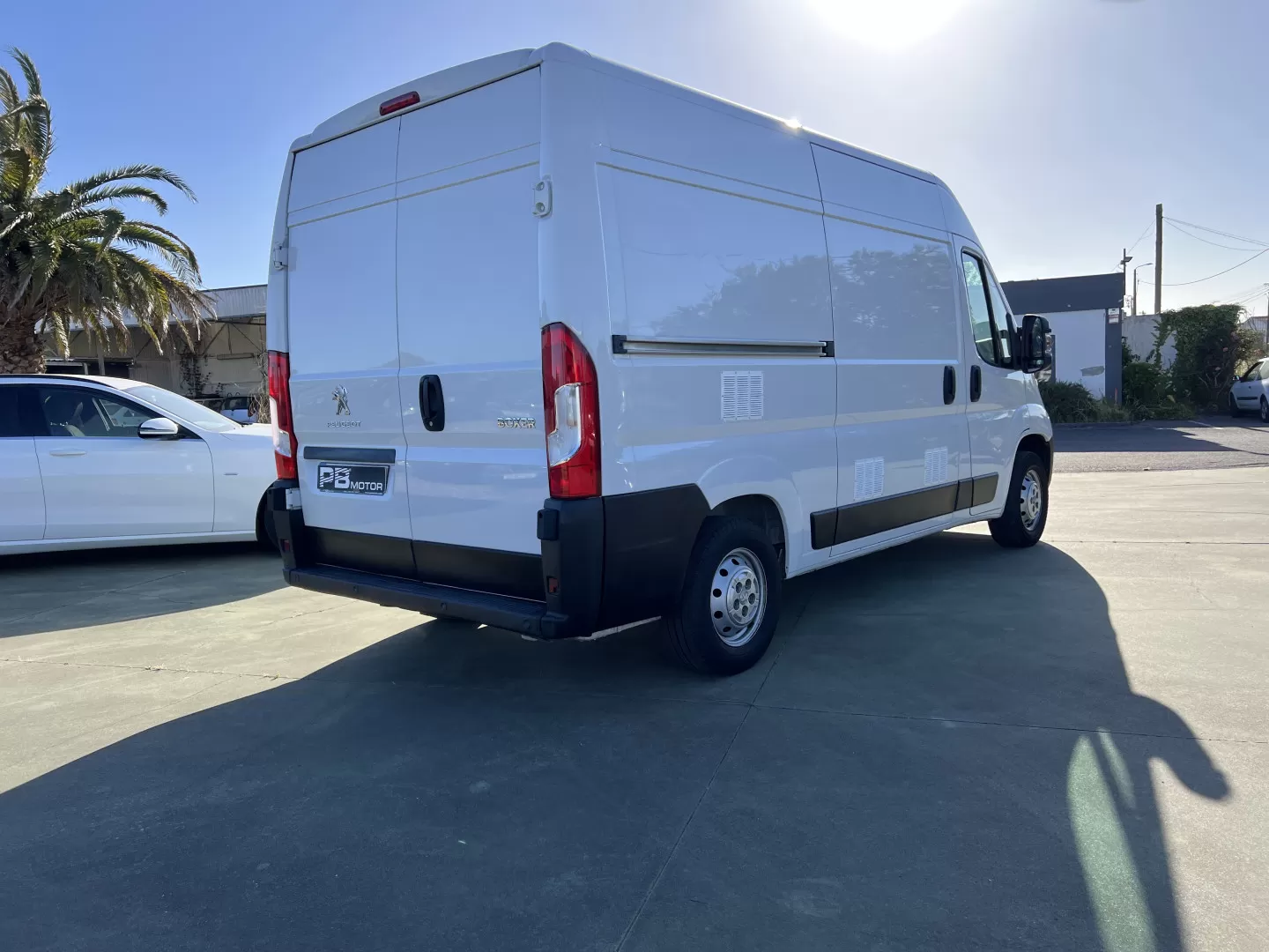 Peugeot  Boxer 2.2 BlueHDi 335 L2H2 Premium - foto 7