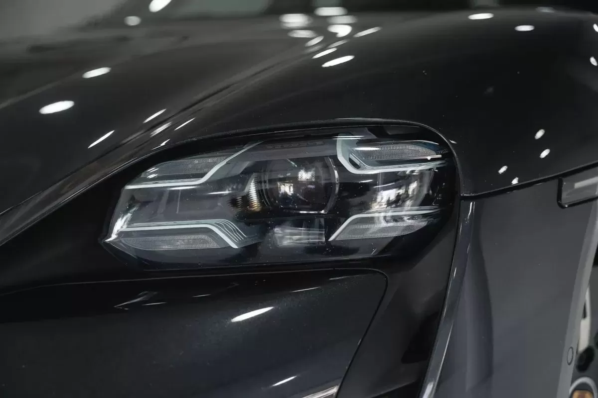 Porsche Taycan 4S - foto 7