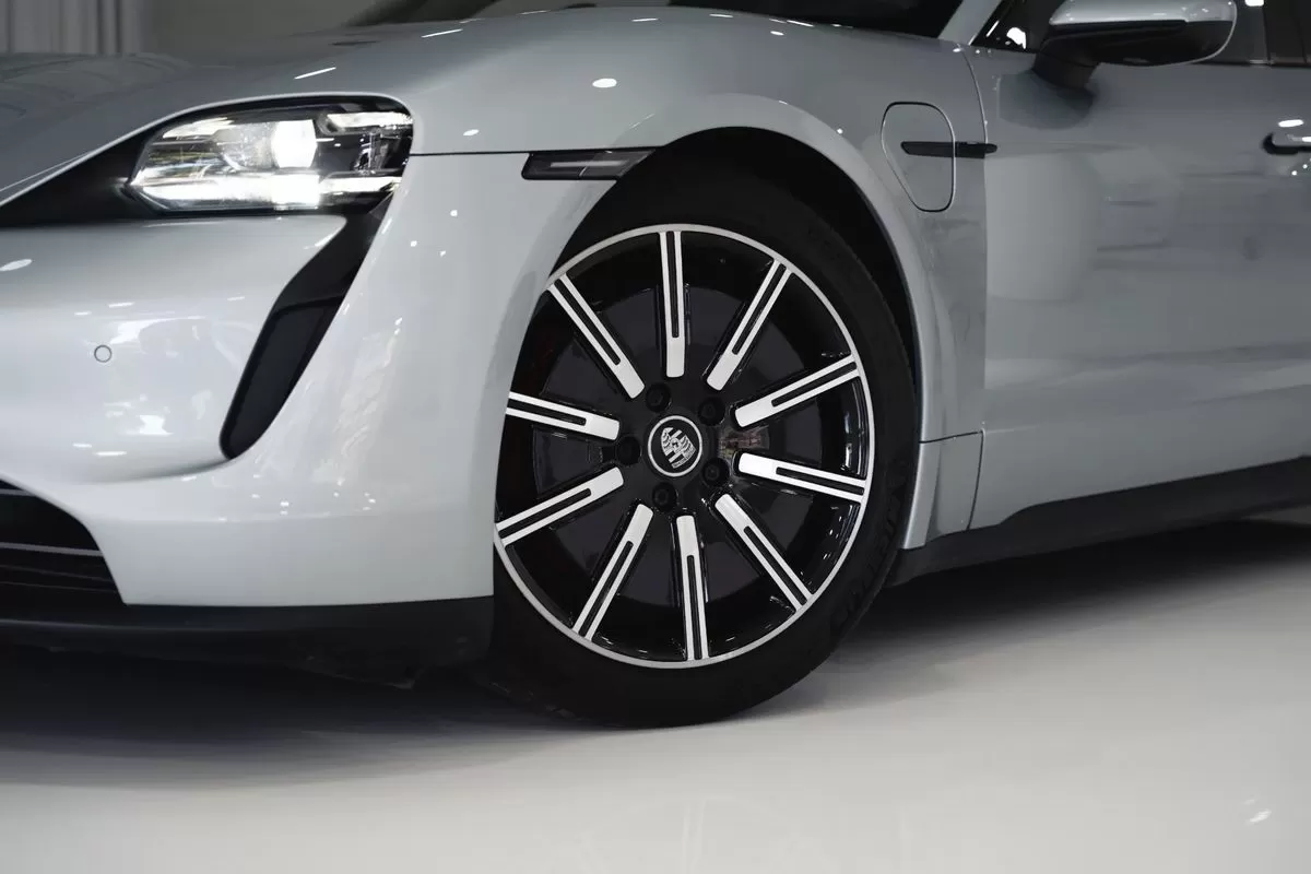Porsche Taycan 4S - foto 3