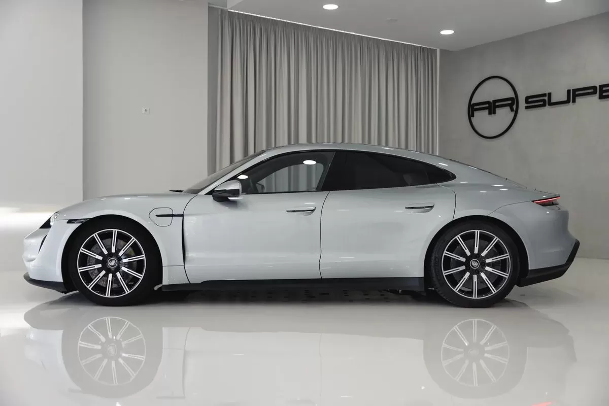 Porsche Taycan 4S - foto 7