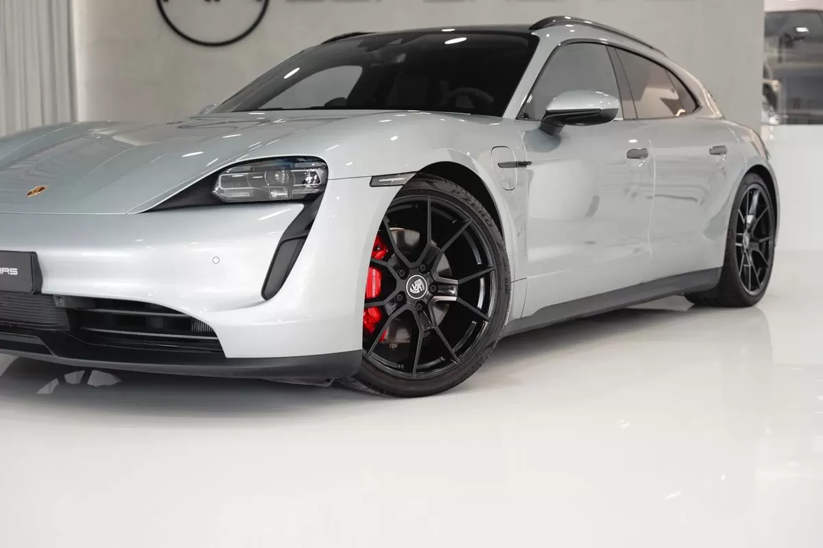 Porsche Taycan Sport Turismo 4S - foto 2