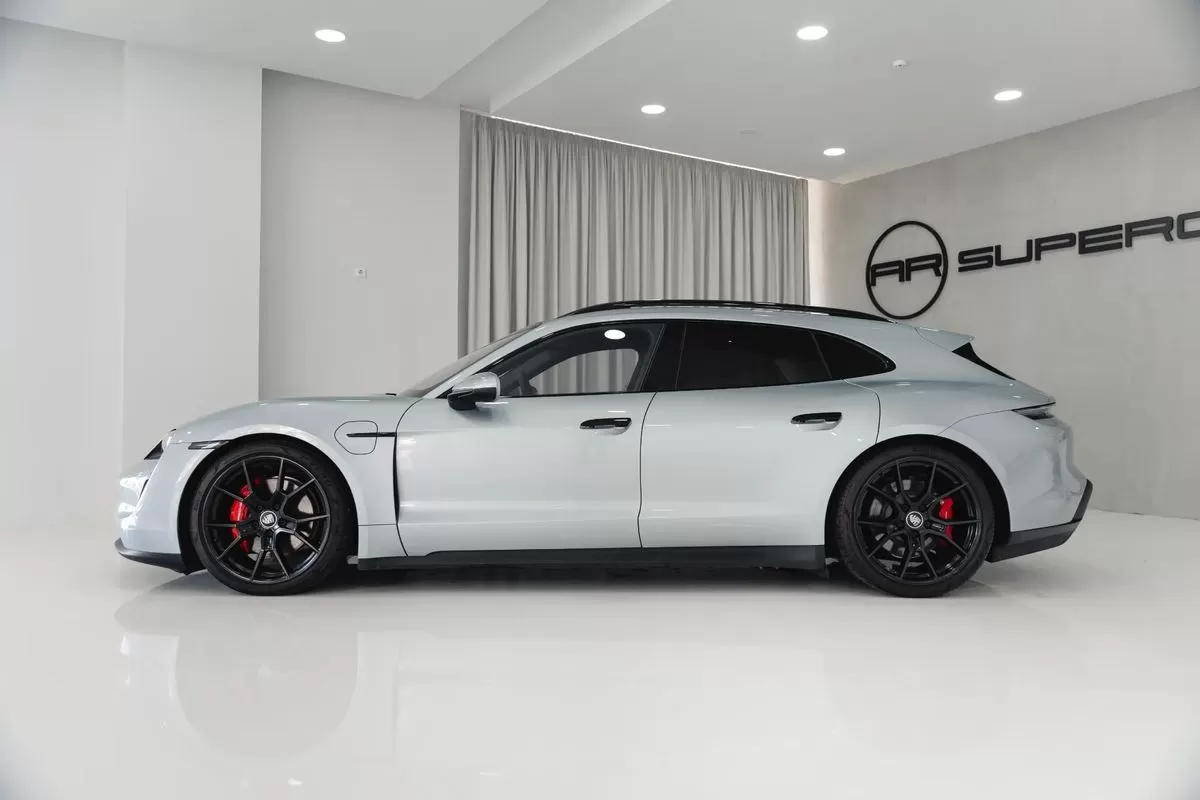 Porsche Taycan Sport Turismo 4S - foto 8