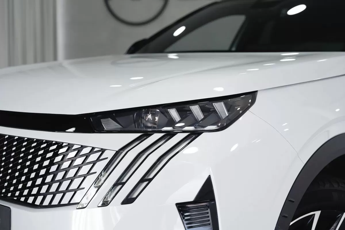 Peugeot 3008  Hybrid 145 E  Dsc6 Gt - foto 4