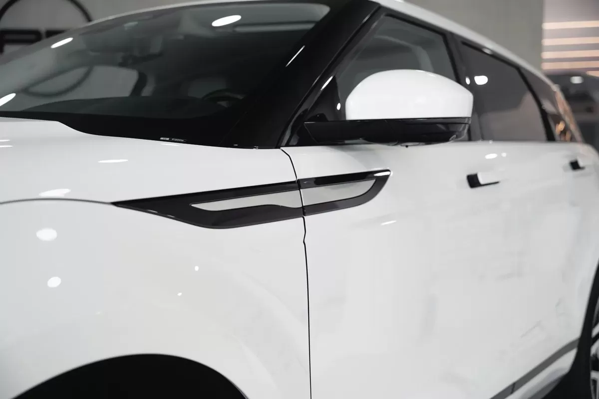 Land Rover Evoque  P300e R  Dynamic Hse - foto 6