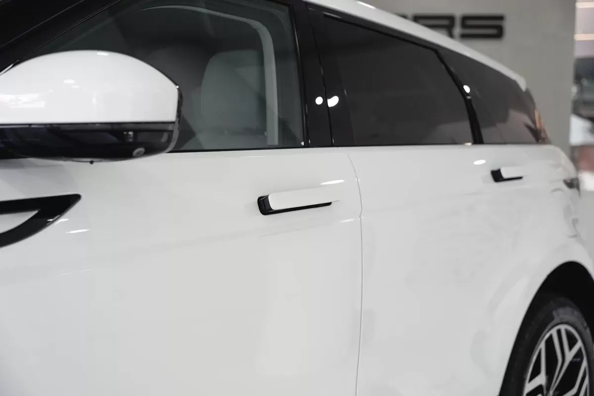 Land Rover Evoque  P300e R  Dynamic Hse - foto 7
