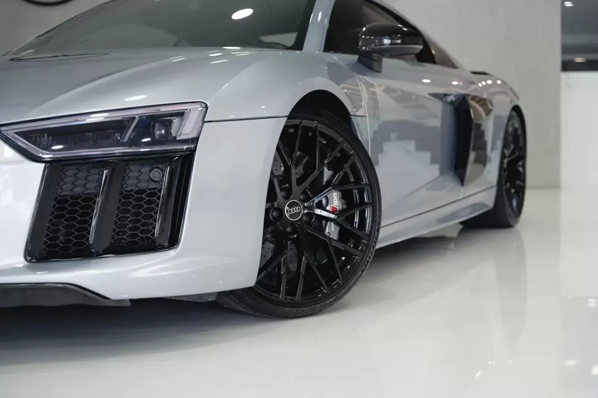 Audi R8 5.2 FSI V10 Plus S tronic - foto 2