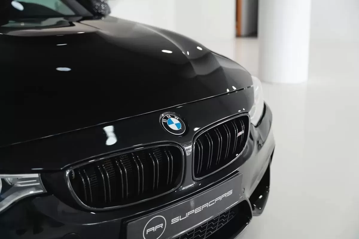 BMW M4 - foto 2