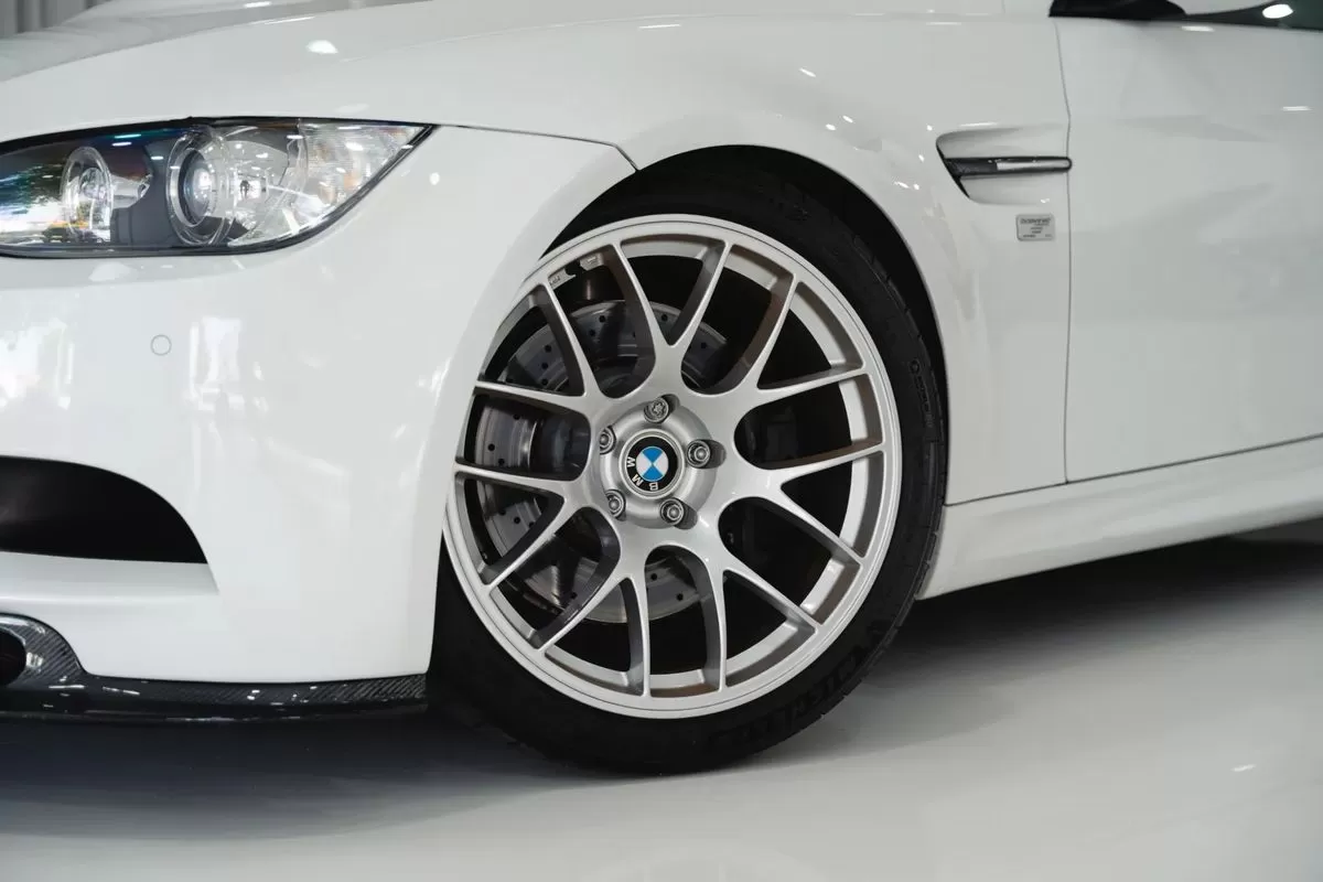 BMW M3 Standard - foto 2