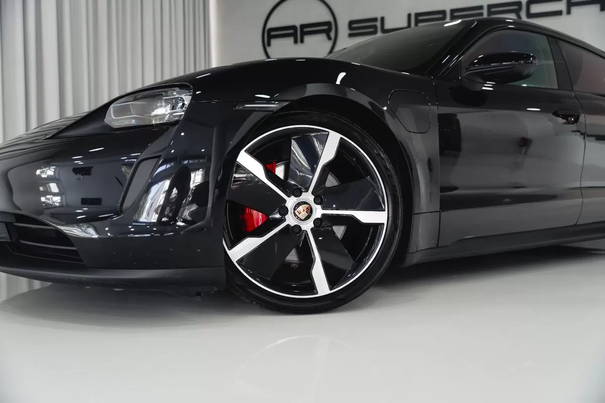 Porsche Taycan Sport Turismo 4S Black Edition - foto 5