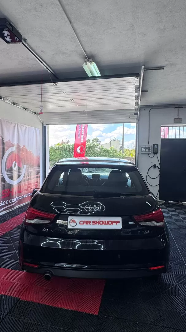 Audi A1 1.6 TDI design - foto 5