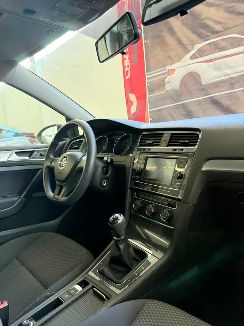 VW Golf 1.6 TDI SCR Comfortline - foto 6
