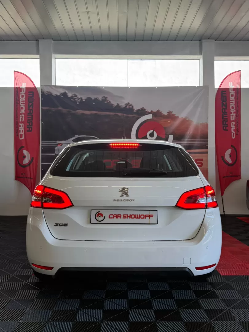 Peugeot 308 SW 1.2 PureTech Allure EAT8 - foto 4