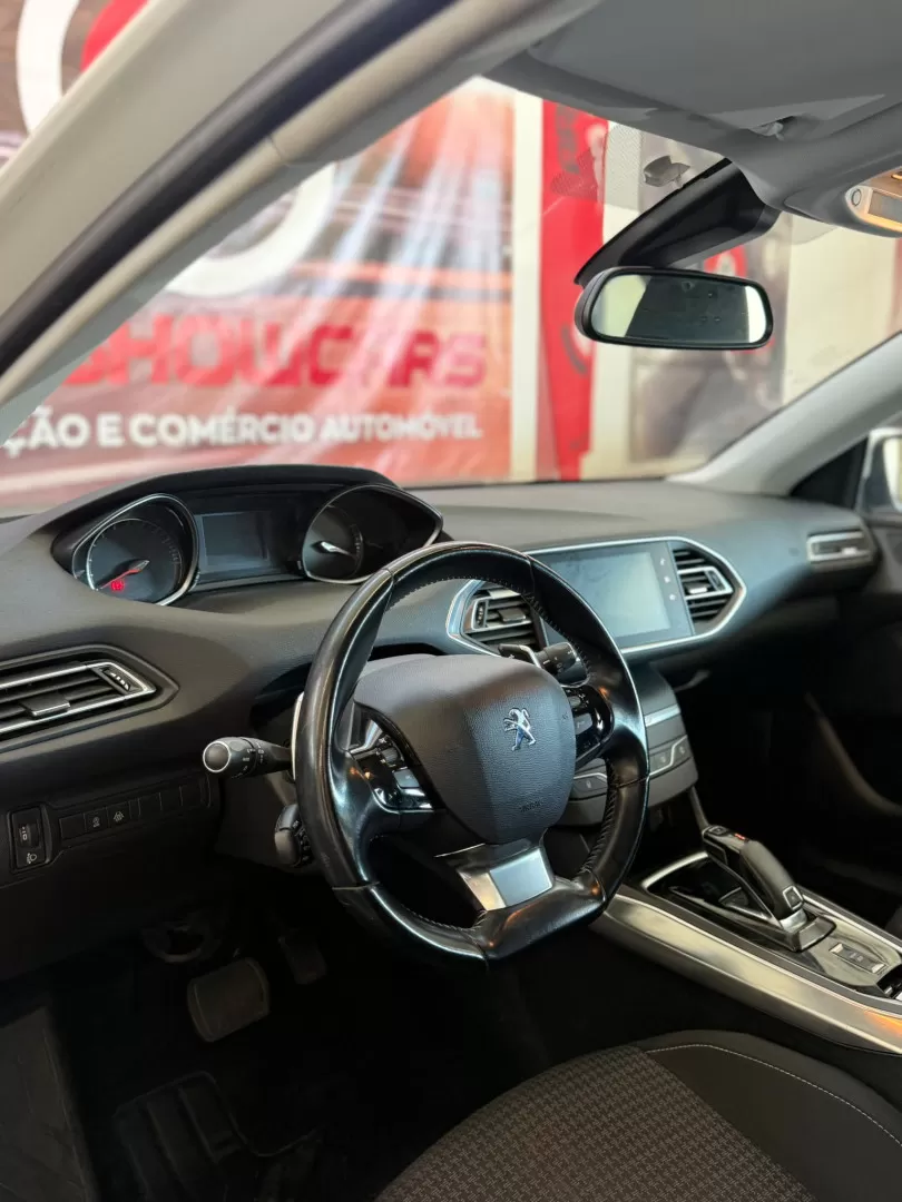Peugeot 308 SW 1.2 PureTech Allure EAT8 - foto 5