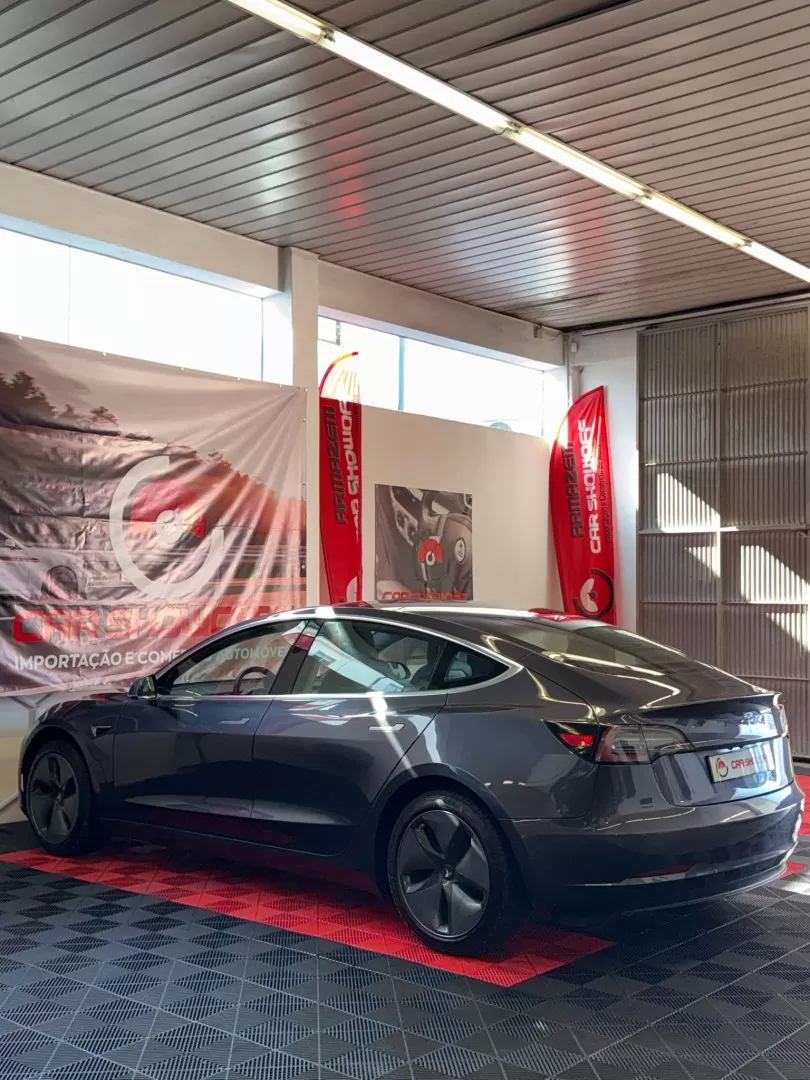 Tesla Model 3 - foto 6