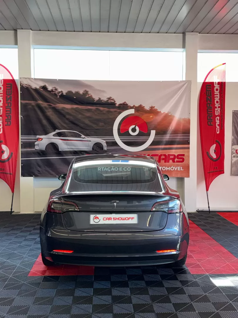 Tesla Model 3 - foto 7