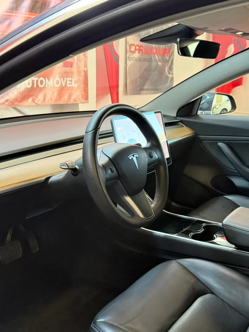 Tesla Model 3 - foto 8