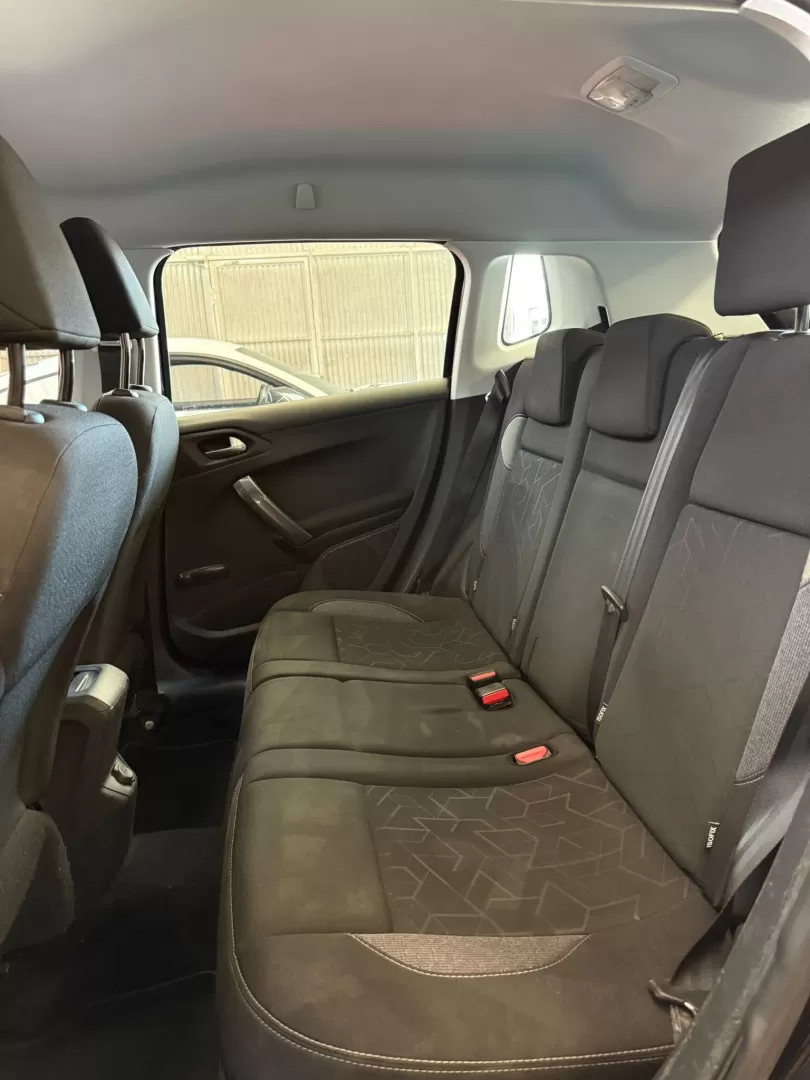 Peugeot 2008 1.2 PureTech Allure Pack - foto 8