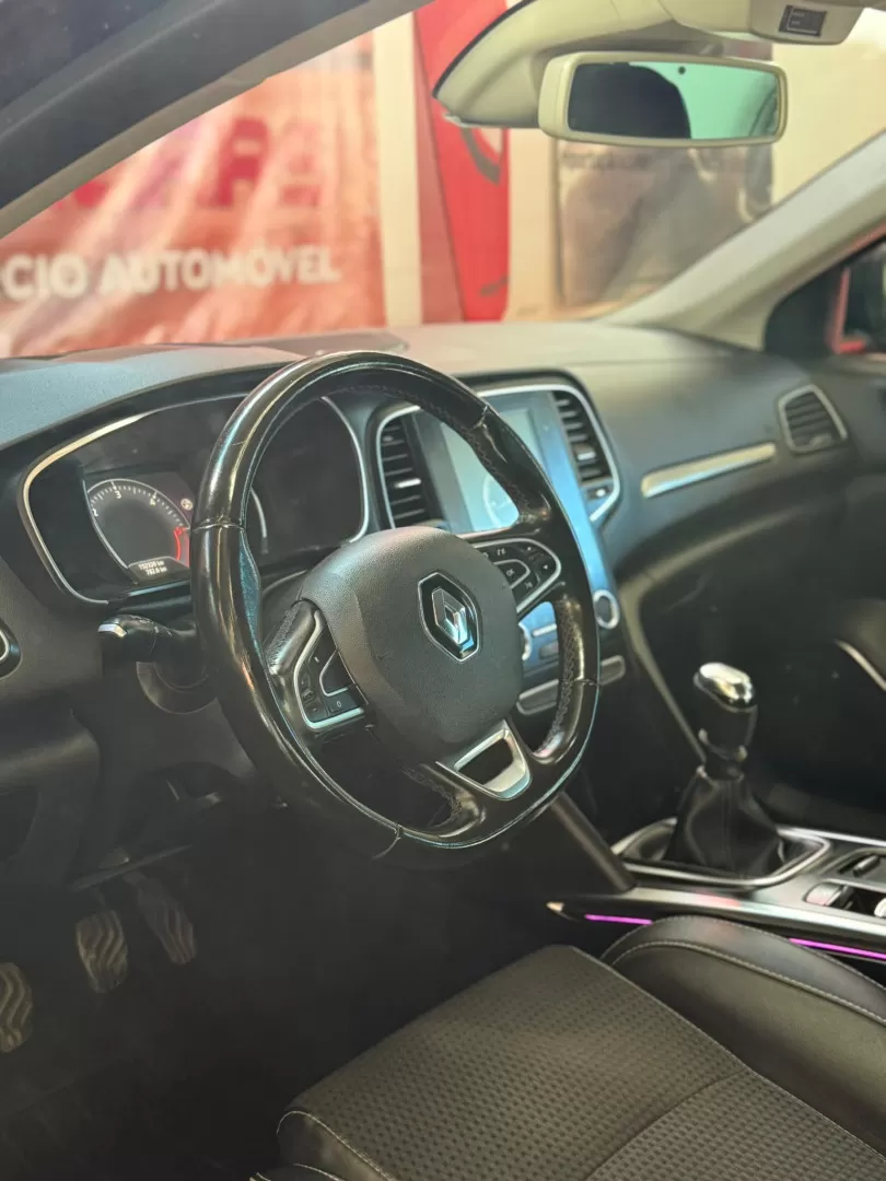 Renault Mégane 1.5 Blue dCi Bose Edition - foto 6