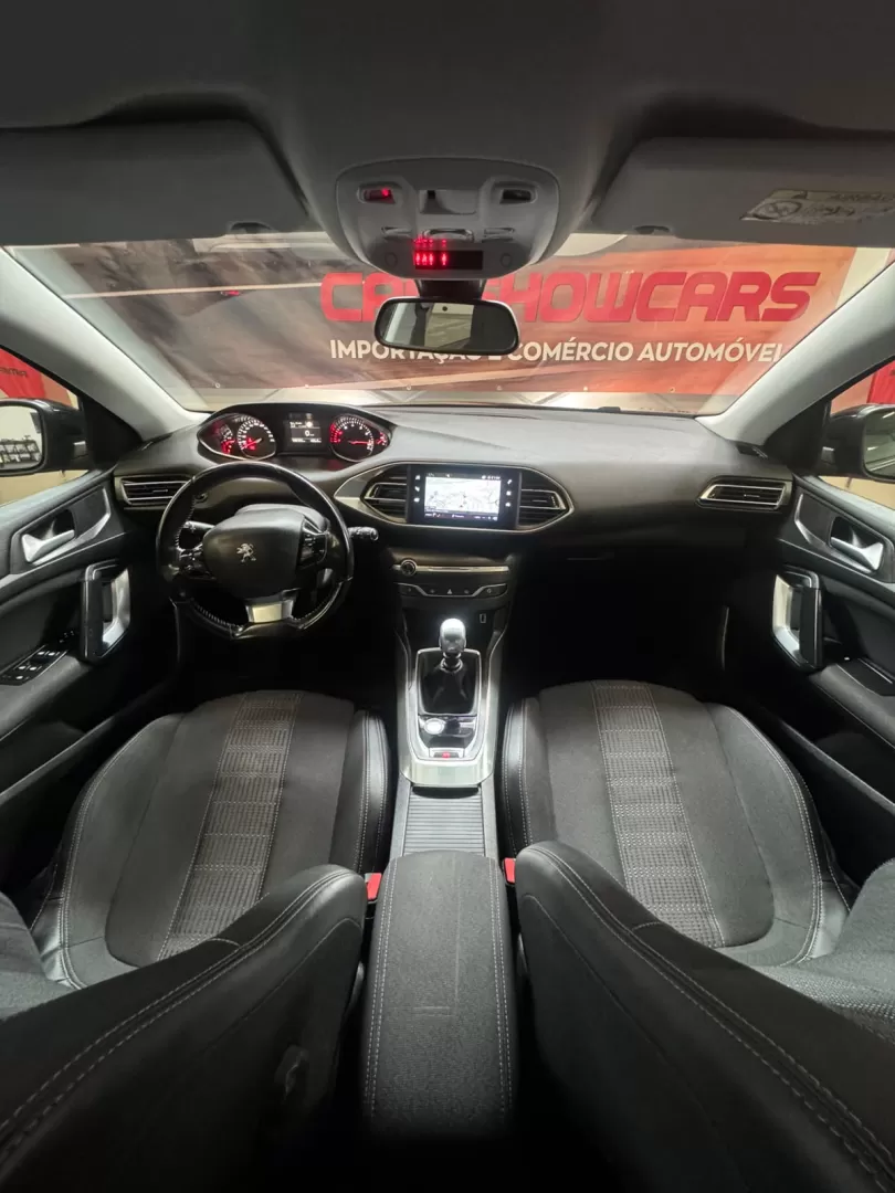 Peugeot 308 SW 1.2 PureTech Allure Pack EAT8 - foto 5