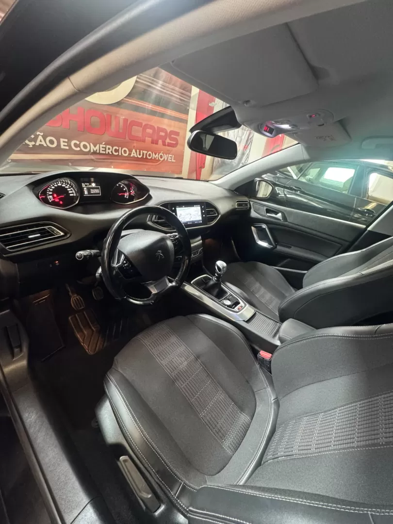 Peugeot 308 SW 1.2 PureTech Allure Pack EAT8 - foto 6