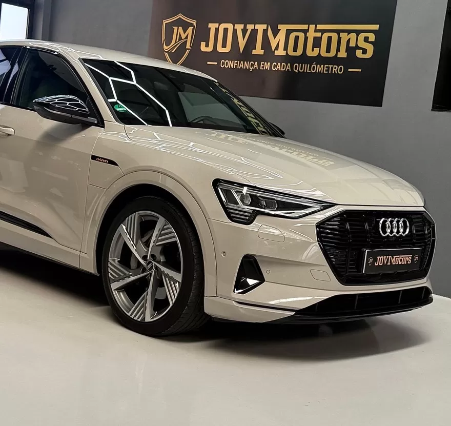 Audi Q8 e-Tron Sportback 55 quattro S line - foto 3