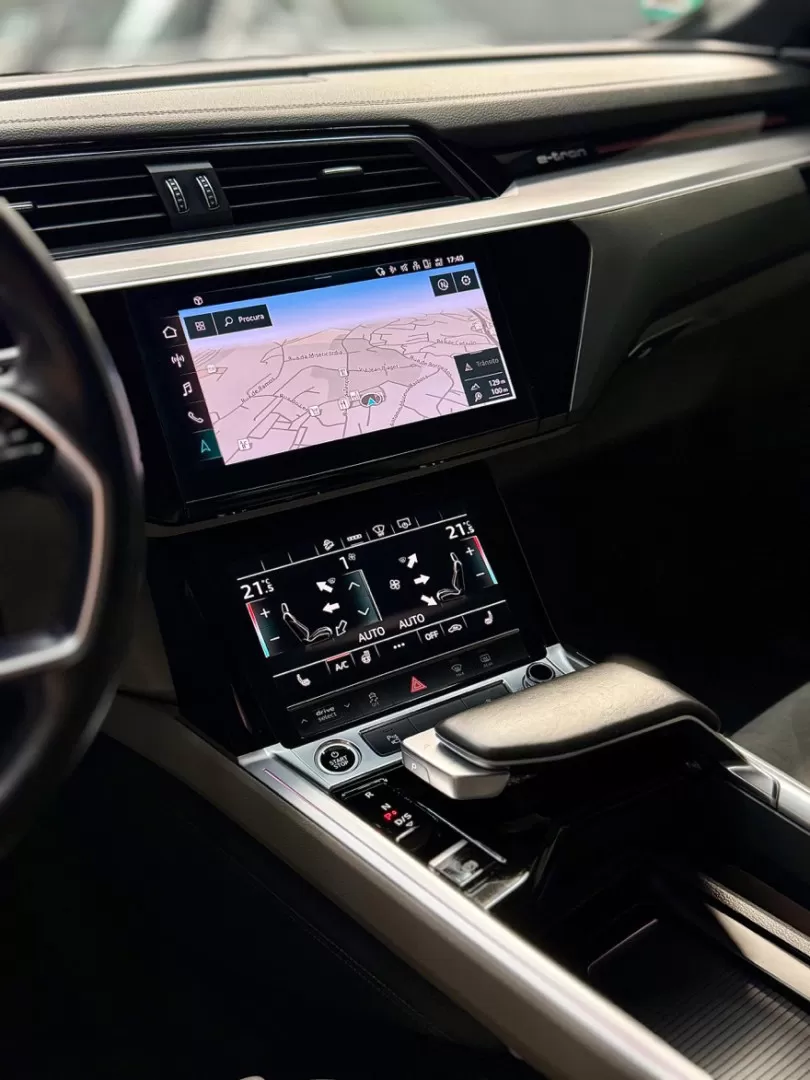 Audi Q8 e-Tron Sportback 55 quattro S line - foto 7