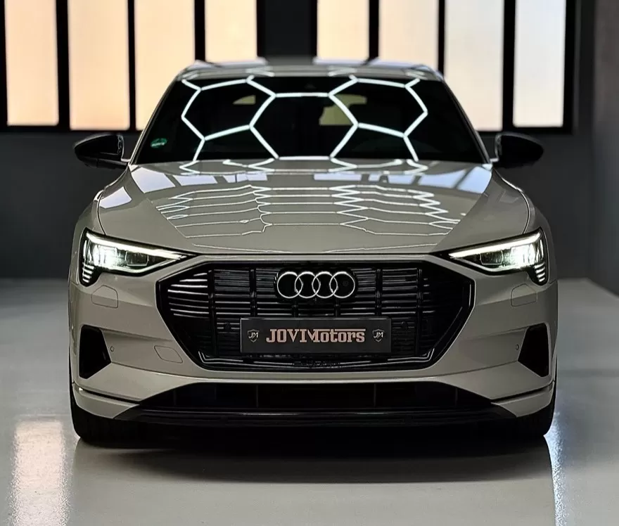Audi Q8 e-Tron Sportback 55 quattro S line - foto 2