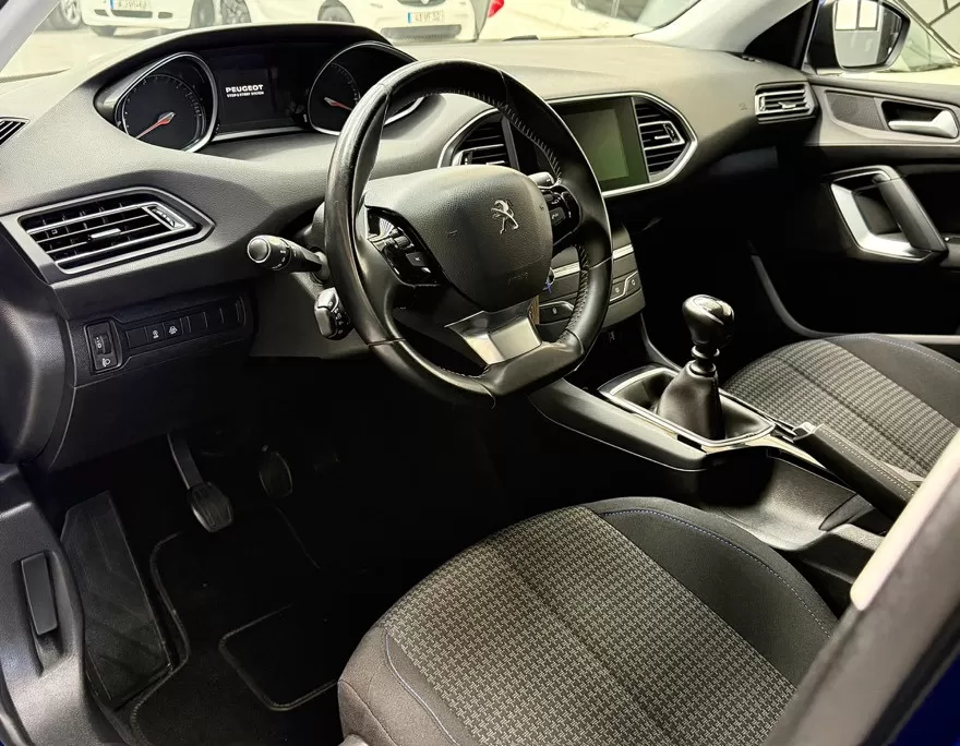 Peugeot 308 1.2 PureTech Allure Pack - foto 7