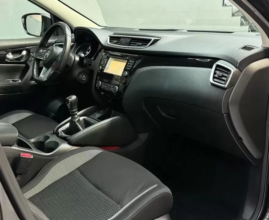 Nissan Qashqai 1.5 dCi N-Connecta - foto 6