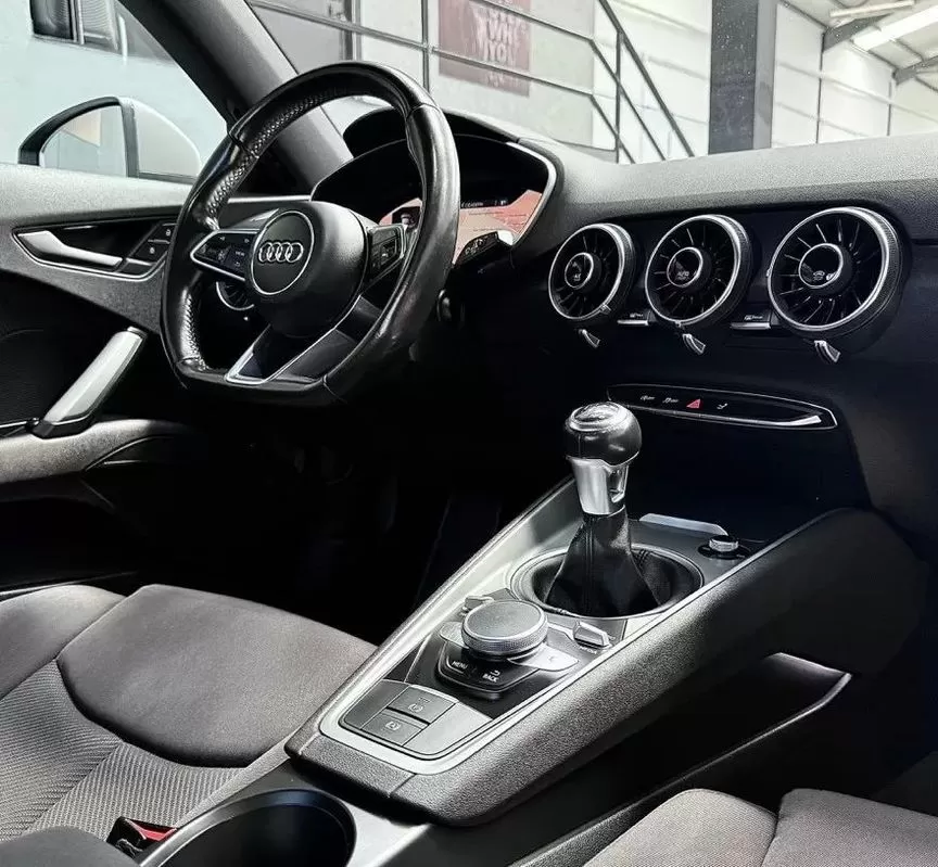 Audi TT Coupé 2.0 TDI - foto 7