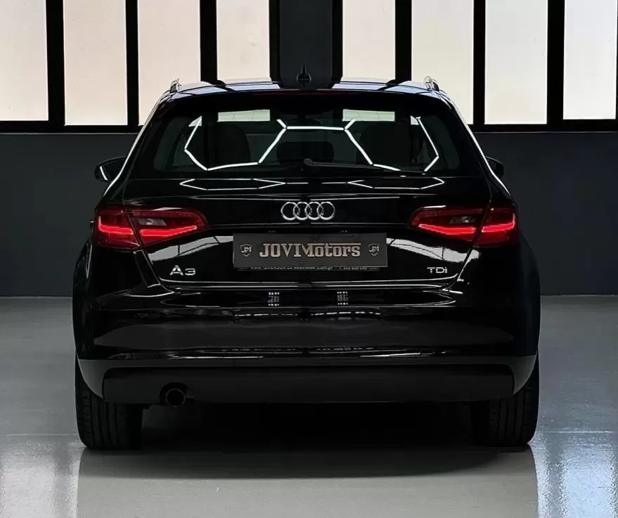 Audi A3 Sportback 1.6 TDI - foto 5