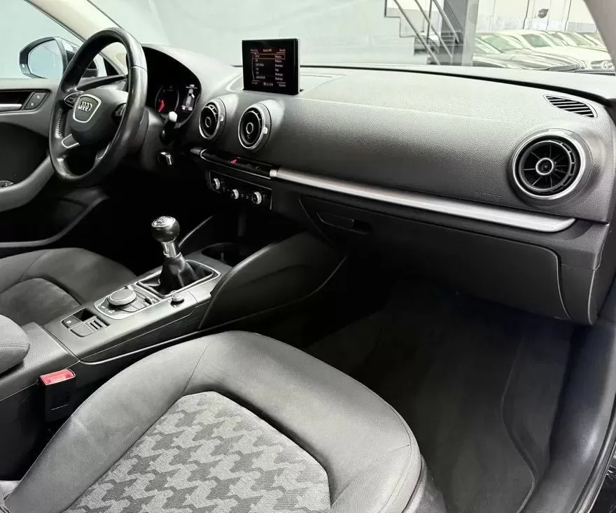 Audi A3 Sportback 1.6 TDI - foto 6