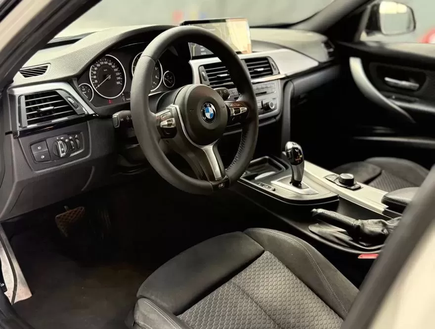 BMW 318 d Auto Pack M - foto 7